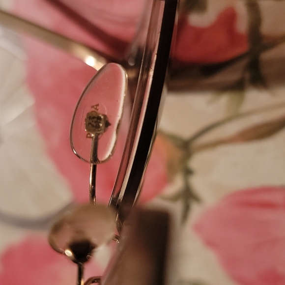 Prada Sunnies - Picture 4 of 8